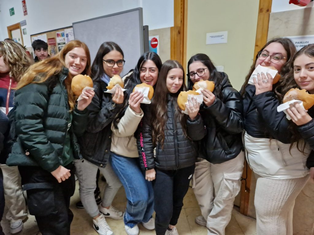 PHOTO-2023-12-20-19-35-21